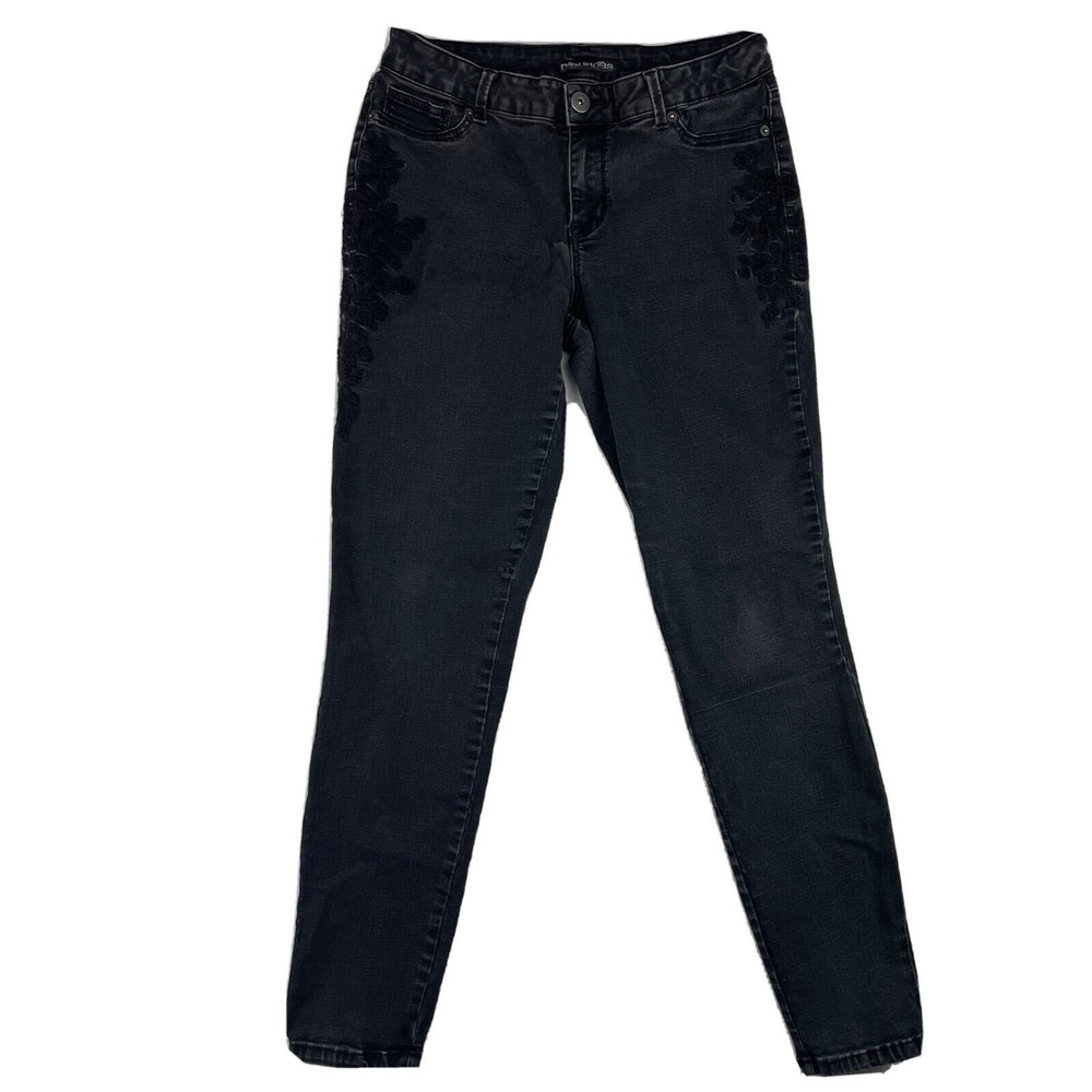 Maurice's Women's Black Jeans Size (L-Reg) 28x29 Embroidered Med Rise